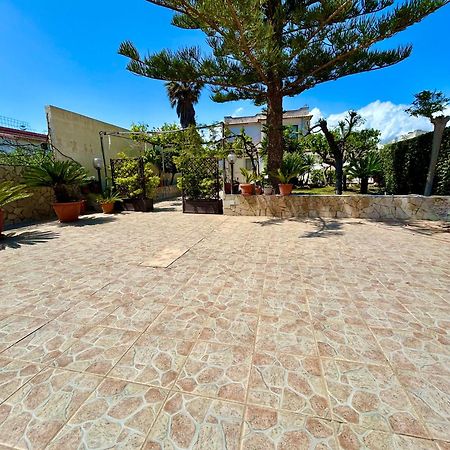 Casa Vacanza Delfino Azzurro - Noto Marina - Calabernardo Exterior photo