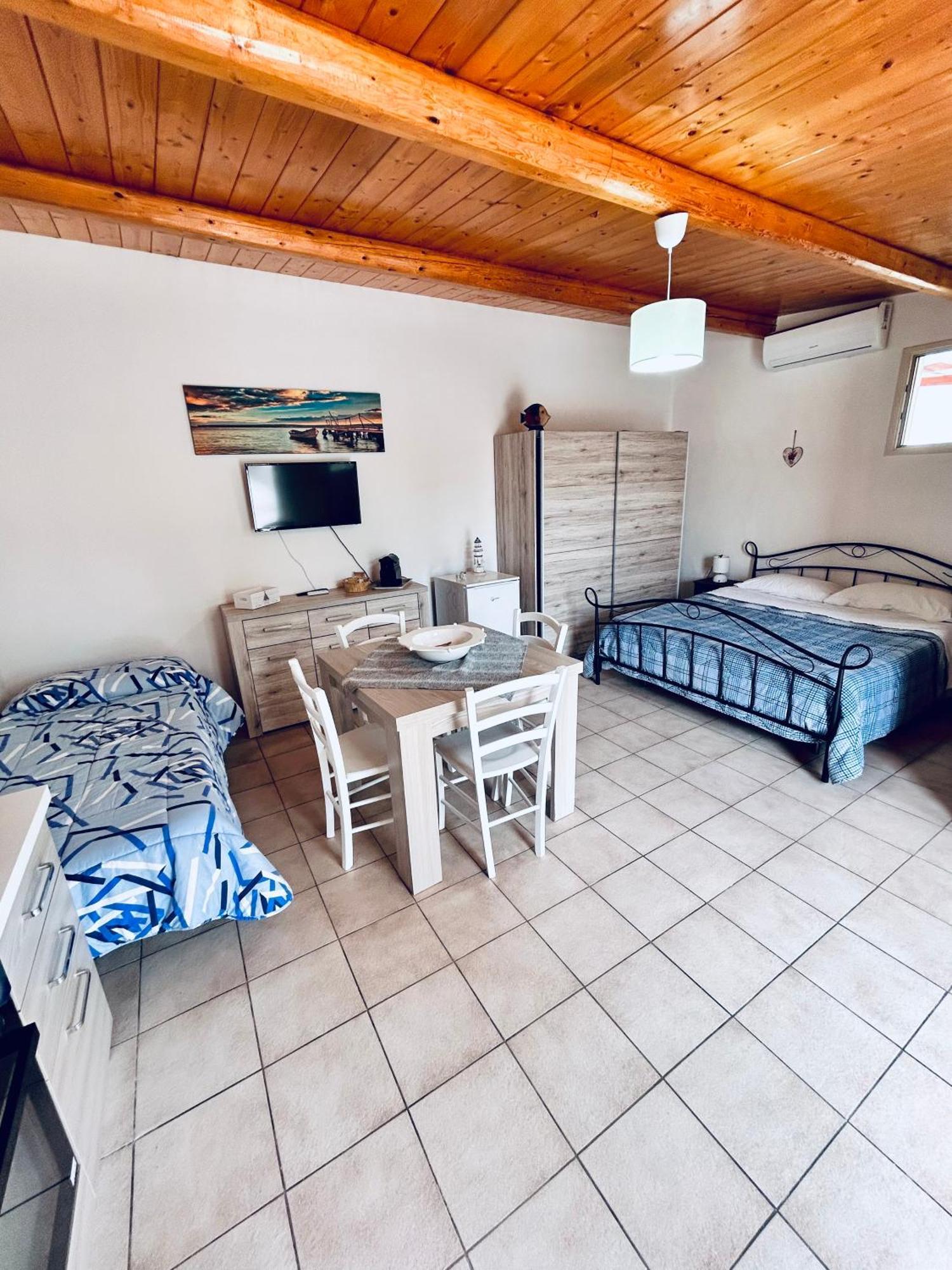 Casa Vacanza Delfino Azzurro - Noto Marina - Calabernardo Exterior photo